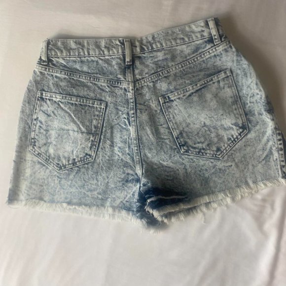 ASYOU denim shorts with frayed hem in bleach wash - Picture 3 of 4